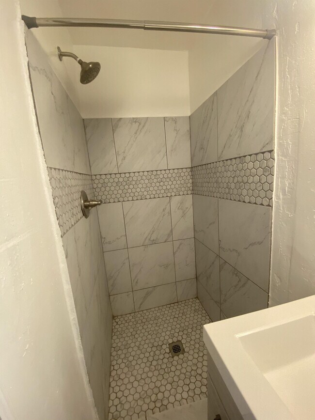 433 N 14th St Unit 3