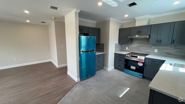 Building Photo - 10 Brick Rd Unit B Rental