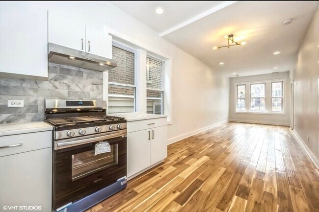 Photo - 3329 S Oakley Ave Unit 1