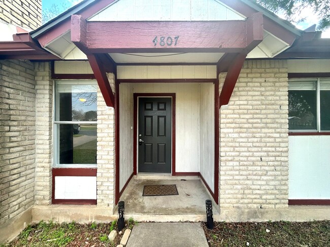 Photo - 4807 Copperbend Blvd
