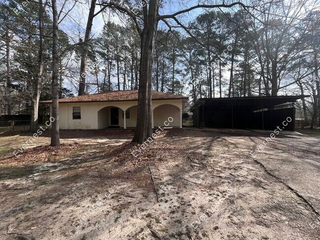 Photo - 677 Woody Dr