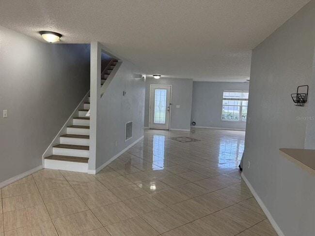 Photo - 842 Horseshoe Falls Dr