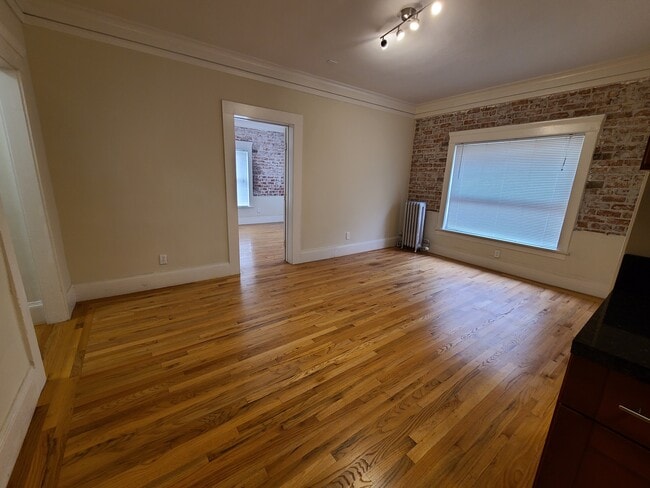 Photo - Raymond Apartments