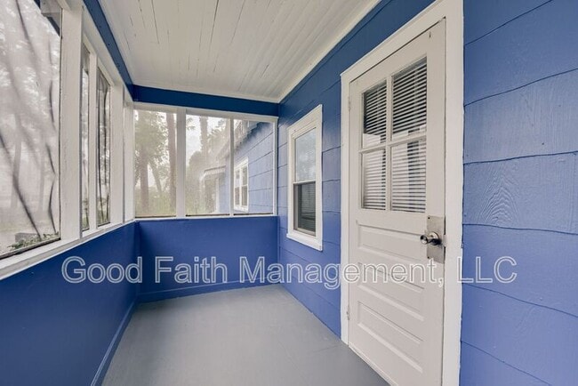 Photo - 2819 Hazel St