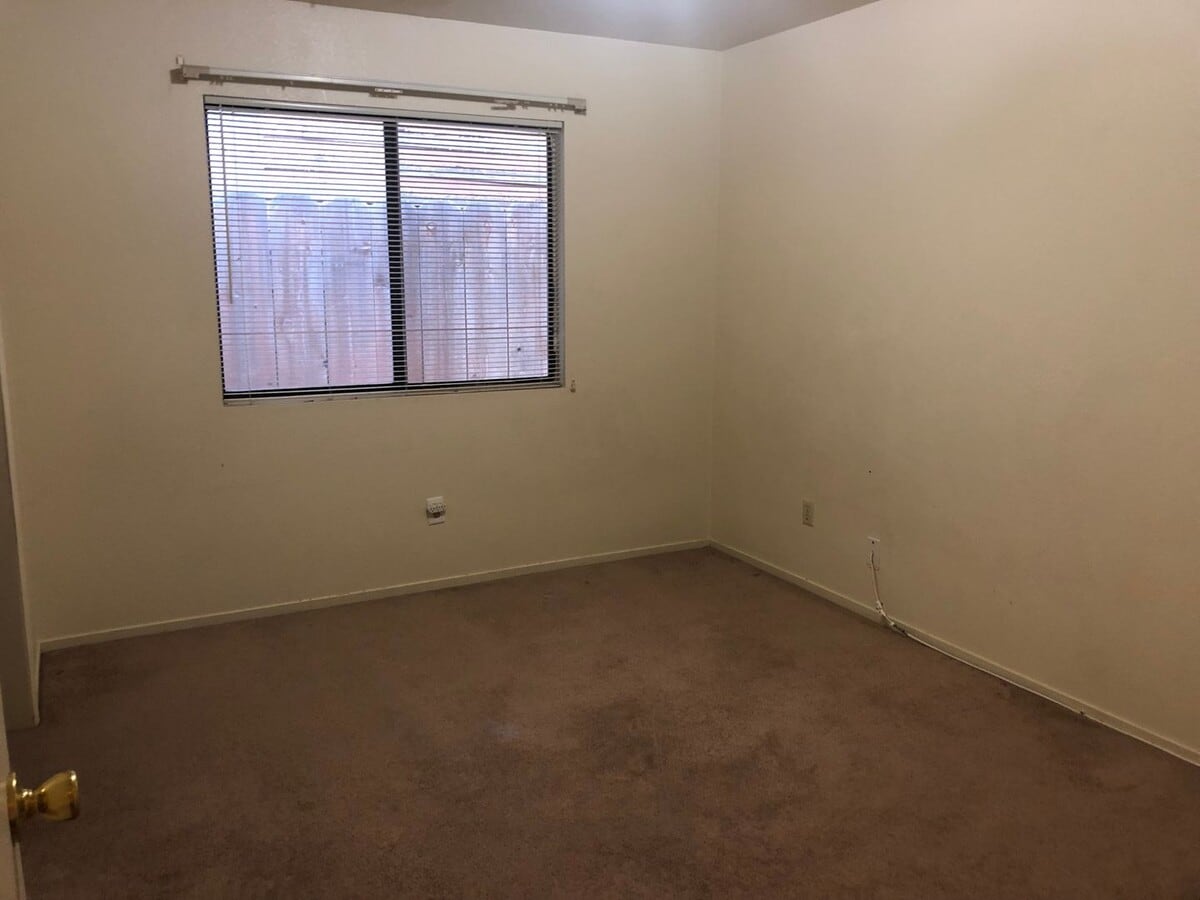 Photo - 209 E Putnam Ave