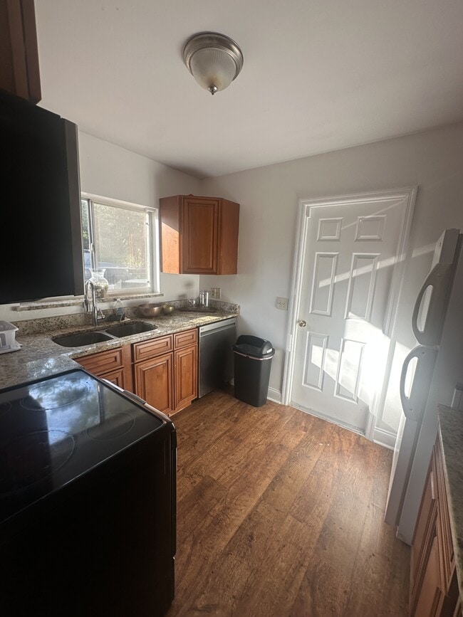 Photo - 381 S Cobble Ct