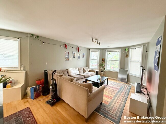 Photo - 110 Chester St Unit 1