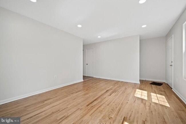 Photo - 228 Carroll Dr