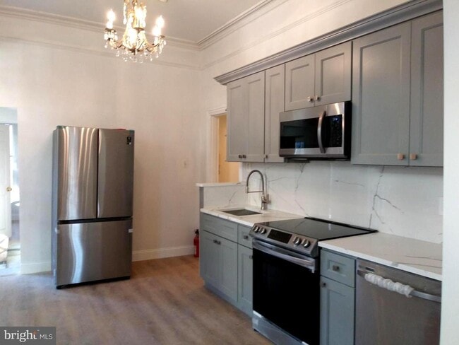 Photo - 317 N 33rd St Unit 1