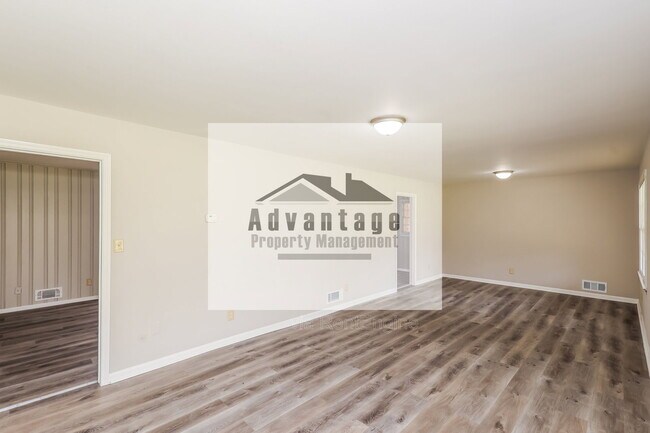 Photo - 6615 Cascade Palmetto Hwy