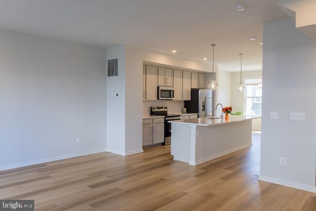 4959 Lexi Ln