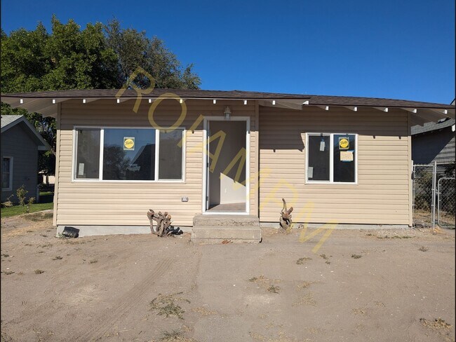 Photo - 216 12th Ave N House