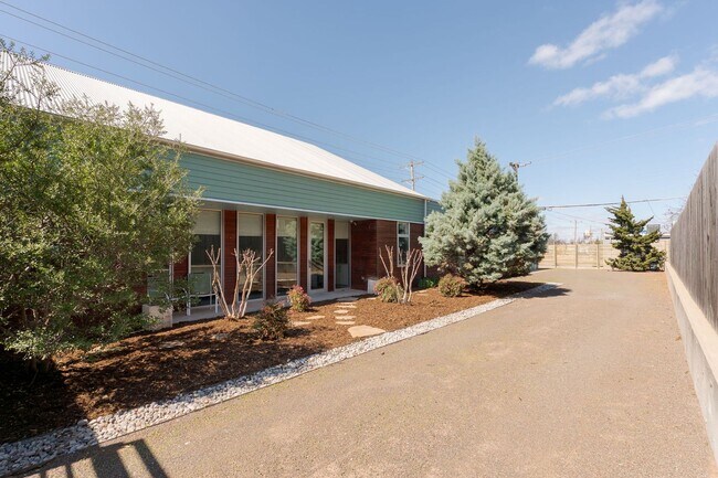 Photo - Modern Living + Downtown OKC + 3 bedrooms + 2 Car Garage