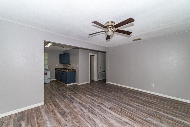 Photo - 3-BEDROOM GOVERNMENT HILL DUPLEX