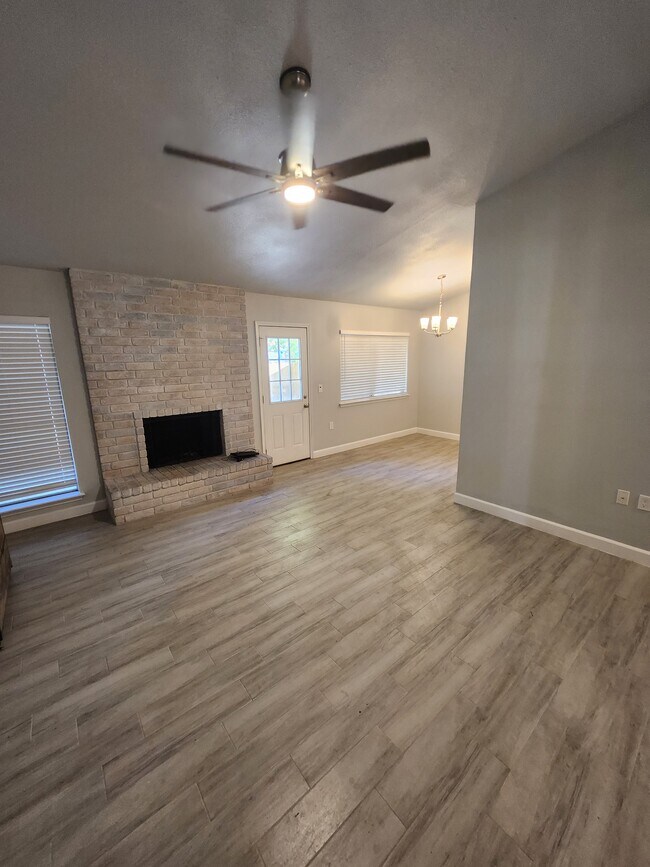 Photo - 3614 Woodglow Cir