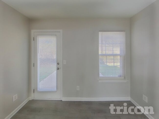 Photo - 1482 Kindred Cir NW