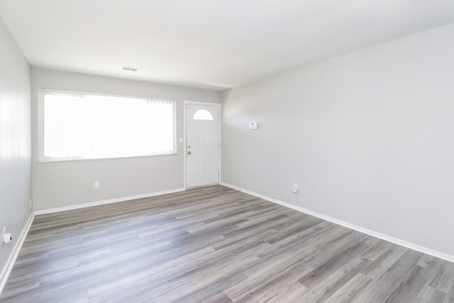 Photo - 2372 Bluelark Dr