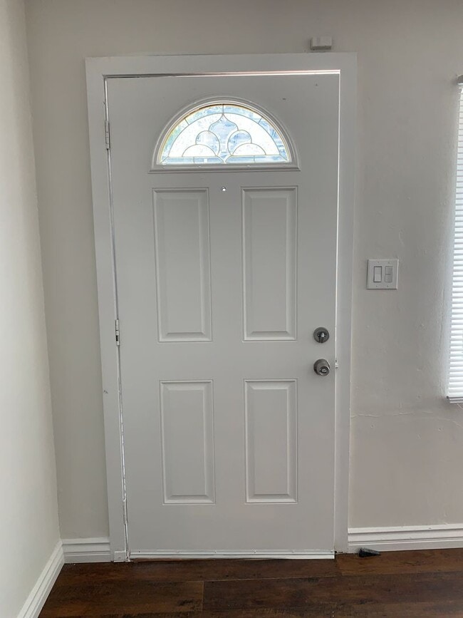 Photo - Curlew Unidad 02