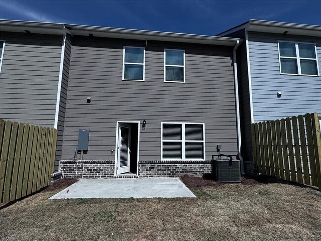 Photo - 2618 Swan Lake Dr SW
