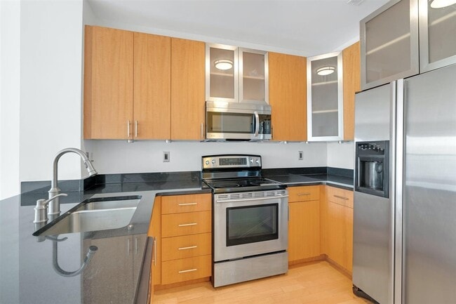 Photo - 26 Ave at Port Imperial Unit 307