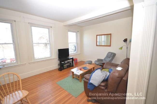 Photo - 1595 Beacon St Unit 6