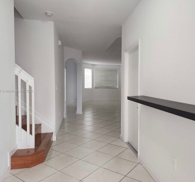 Photo - 11525 NW 71st St