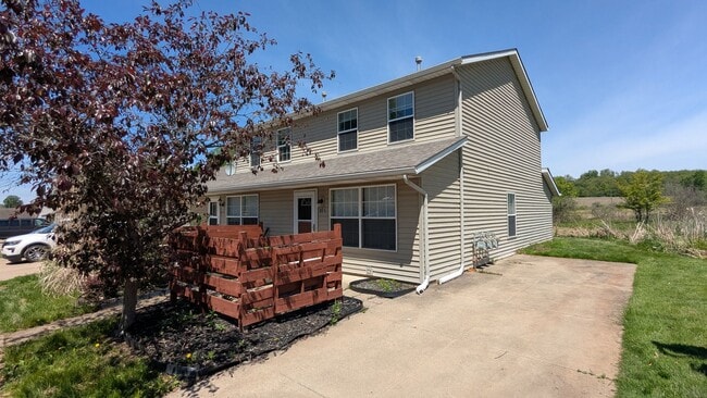 Photo - MN Cedar Village (861) Unit Apt C