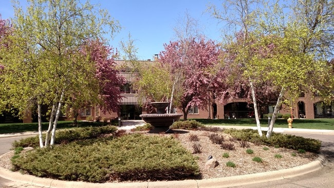 The Parkshore Apartments of Arden Hills