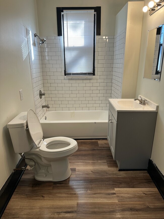 Photo - 1618 Berry Blvd