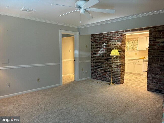 729 N Lenola Rd