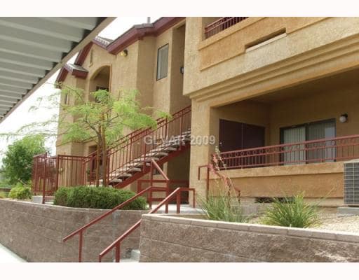 Building Photo - NORTHWEST 2 BEDROOM, 2 BATHROOM CONDO, ALL APPLIANCES INCLUDED!