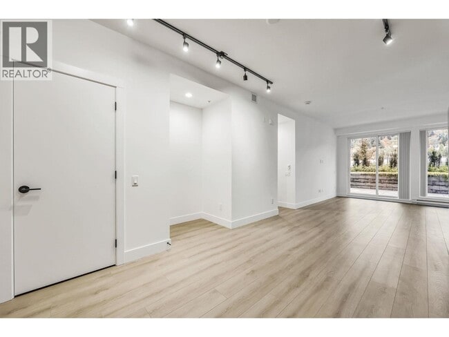 Photo - 3075 Murray St Unité 203