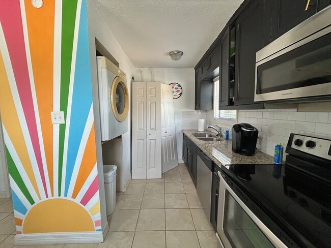 Photo - 212 Montclair Ave