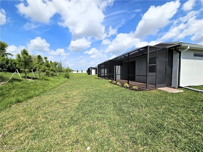 Building Photo - 2168 Dragonfruit Wy