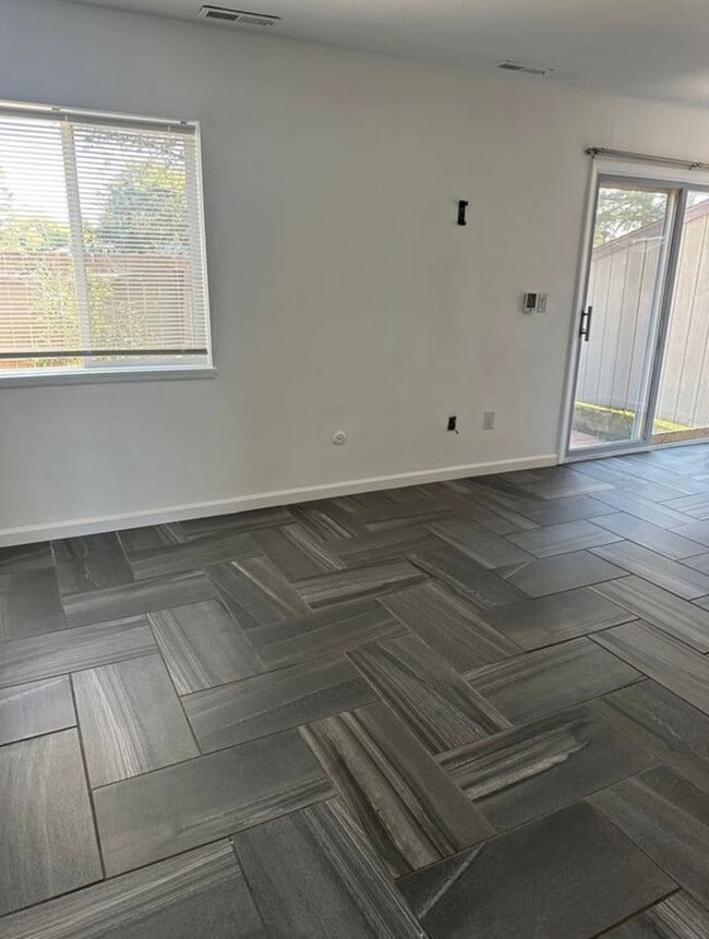 Photo - 3754C Helios Ct