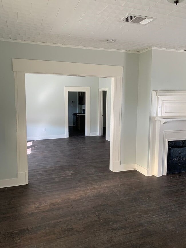 Photo - 1107 Avenue A