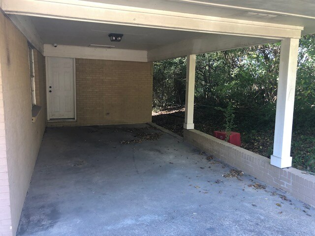 Photo - 213 N 6th St