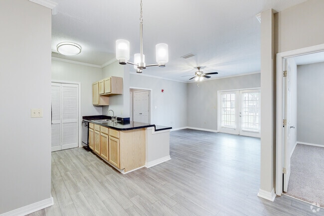 1BD 1BA 925SF Renovated - Oxford Point