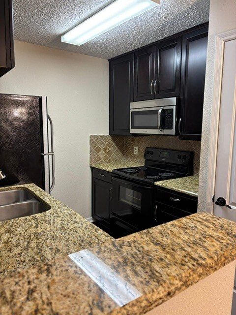 Photo - 2121 Hepburn St Unit 707