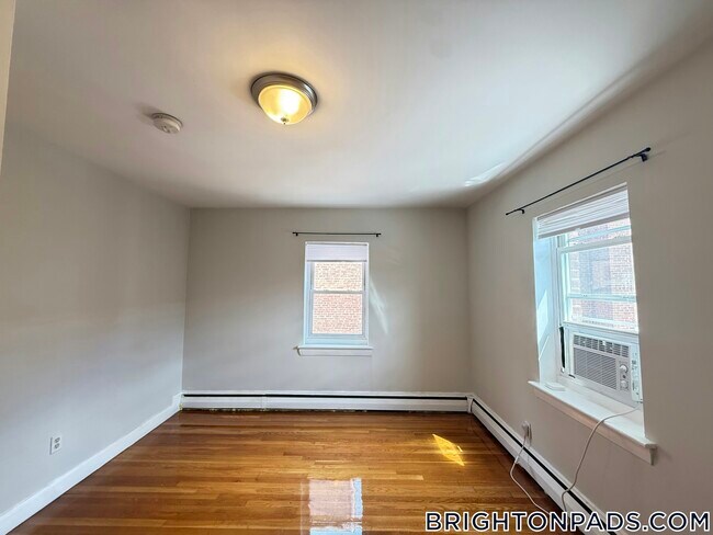 69 Chiswick Rd Unit 6