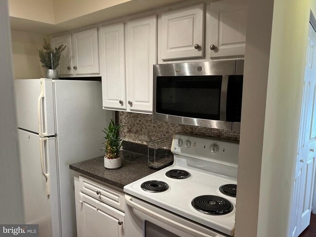 Photo - 18336 Streamside Dr Unit 304