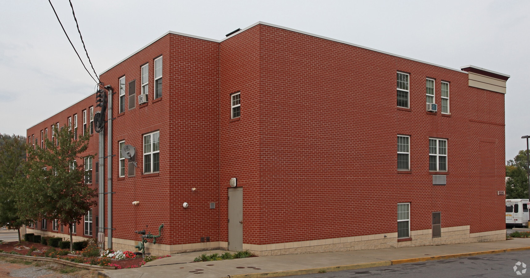 Photo - Fifth Avenue Commons