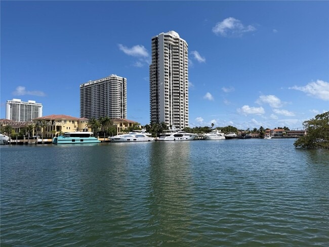 Building Photo - 2980 Point E Dr Unit D311