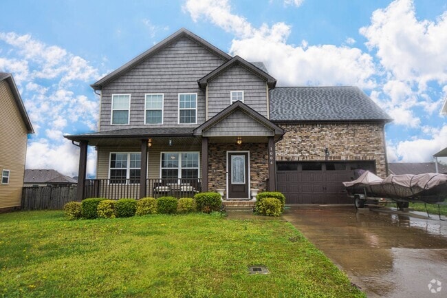 Building Photo - Pet Friendly Three Bedroom with Bonus! Rental