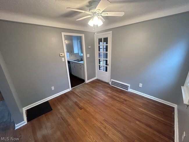 Photo - 4843 Westbourne Rd