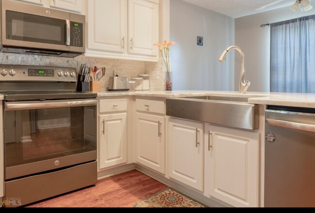 Photo - 391 Mill Pond Crossing