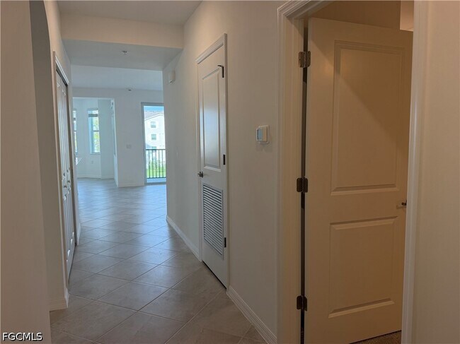 Photo - 18411 Copperhead Dr Unidad 337
