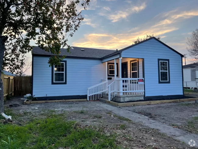 Building Photo - 4027 W Vanderbilt Dr Rental