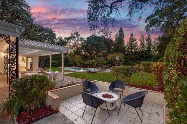 Photo - 243 Selby Ln