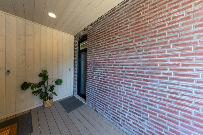 Photo - 3233A Morgan Ford Rd
